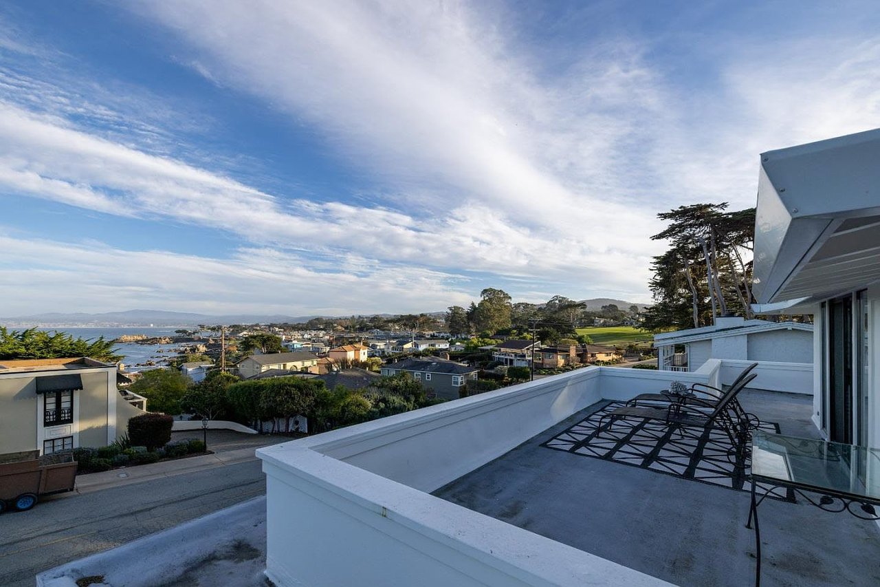 869 Del Monte Blvd