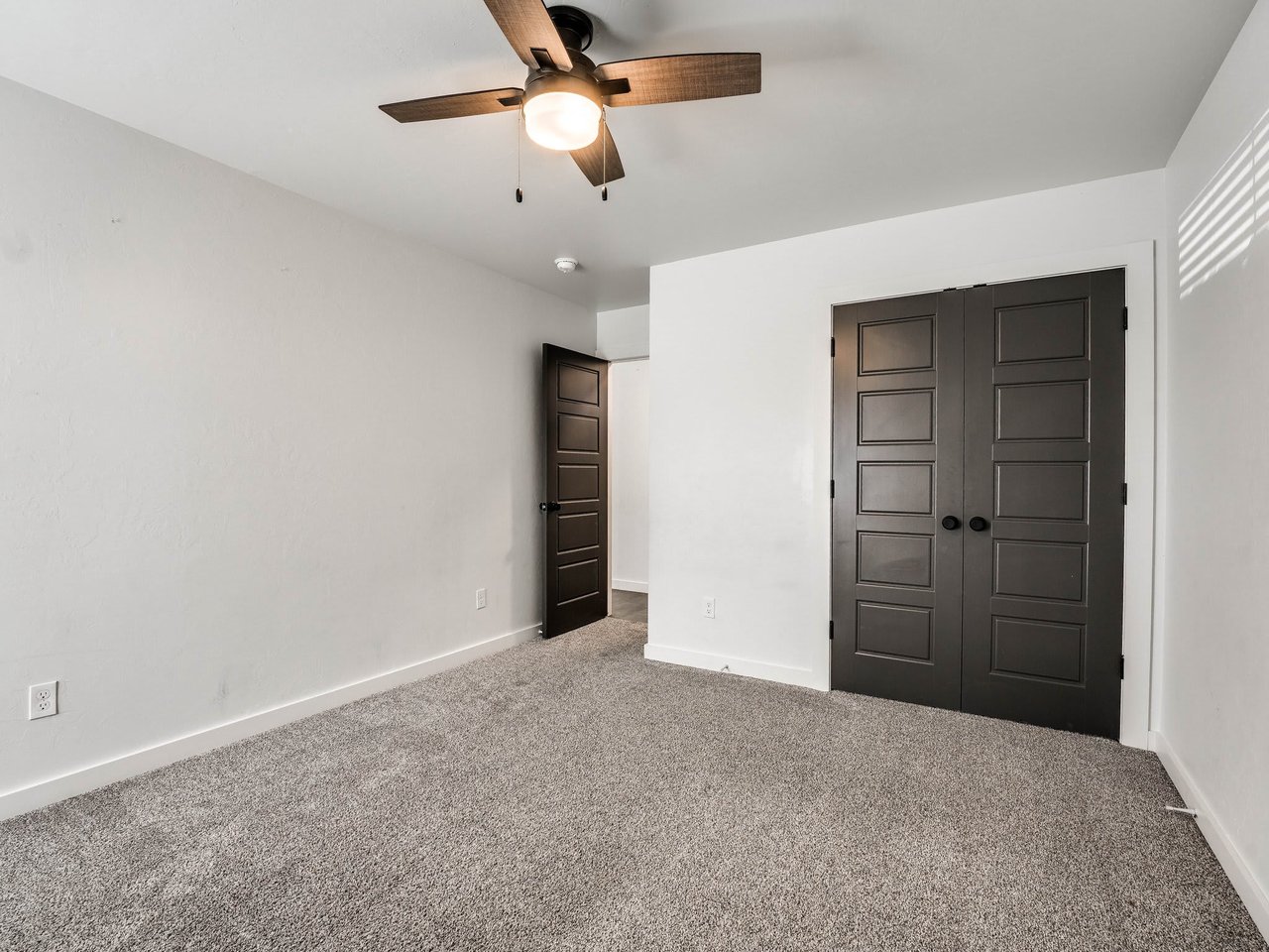 1218 Kingston Rd 