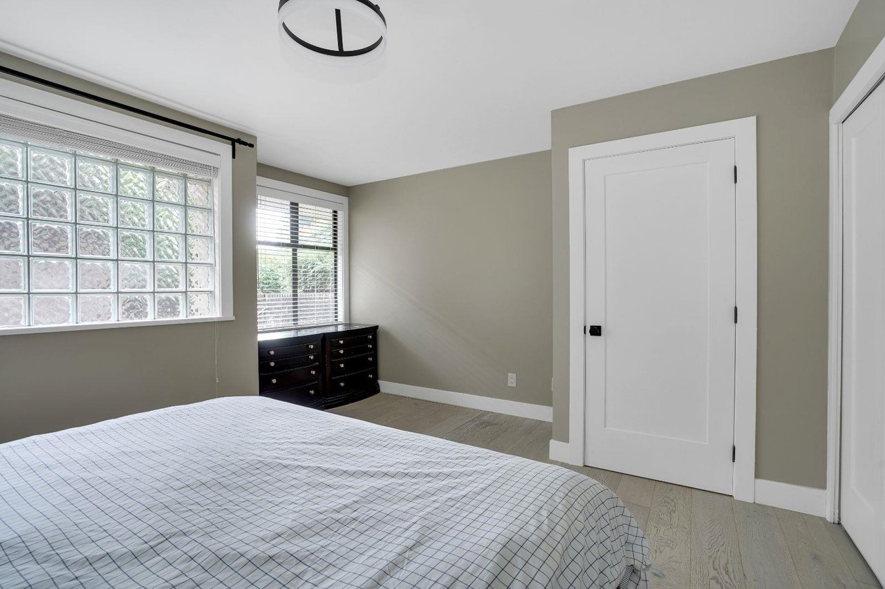 104-1702 Chesterfield Avenue, North Vancouver