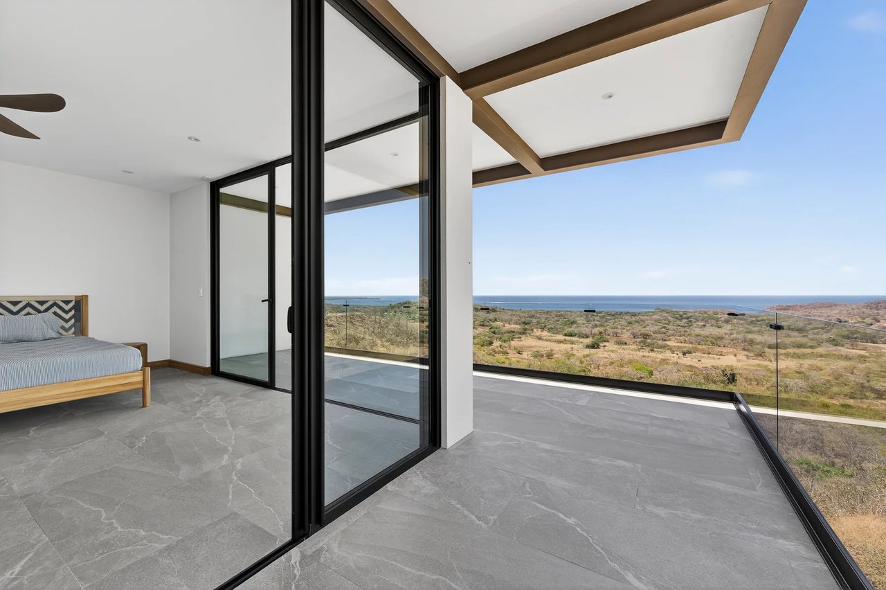 Luxury Infinity Pool Villa, Tamarindo, Guanacaste