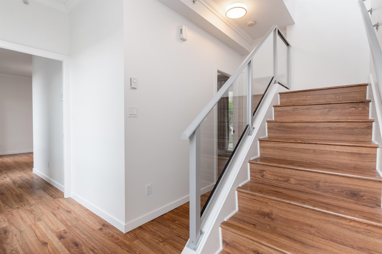 2222 Douglas Rd