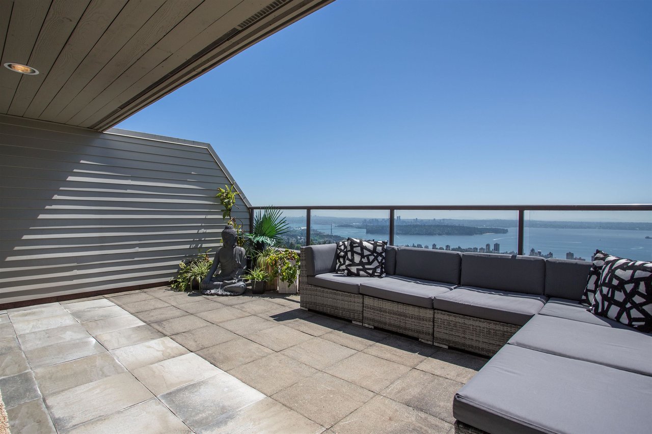 34-2242 Folkestone Wy