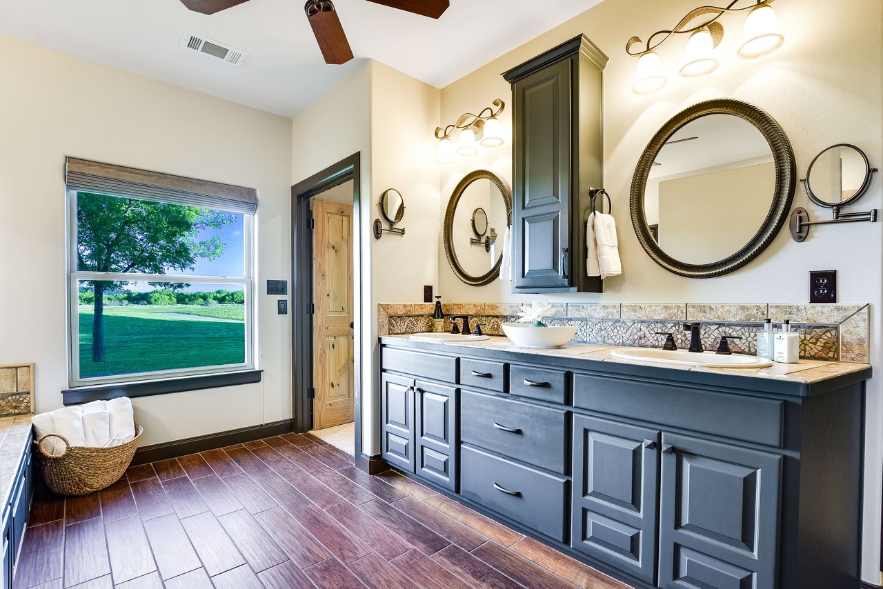 106 Meadow Bend Dr