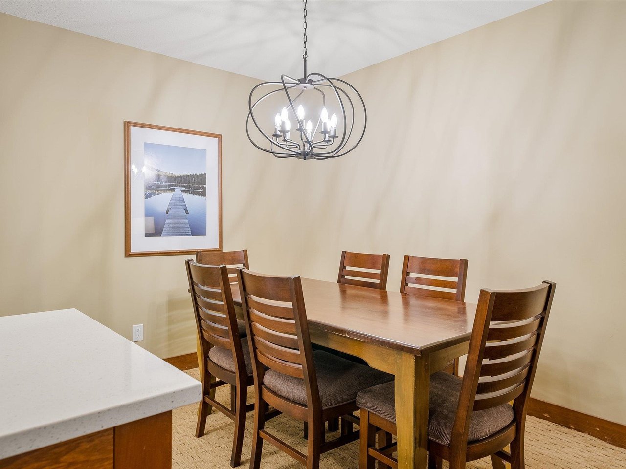 104-G1-4653 Blackcomb Wy