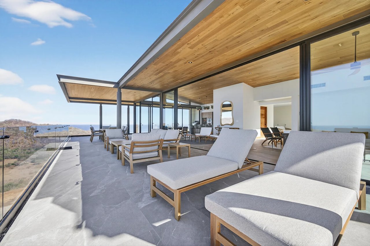 Luxury Infinity Pool Villa, Tamarindo, Guanacaste
