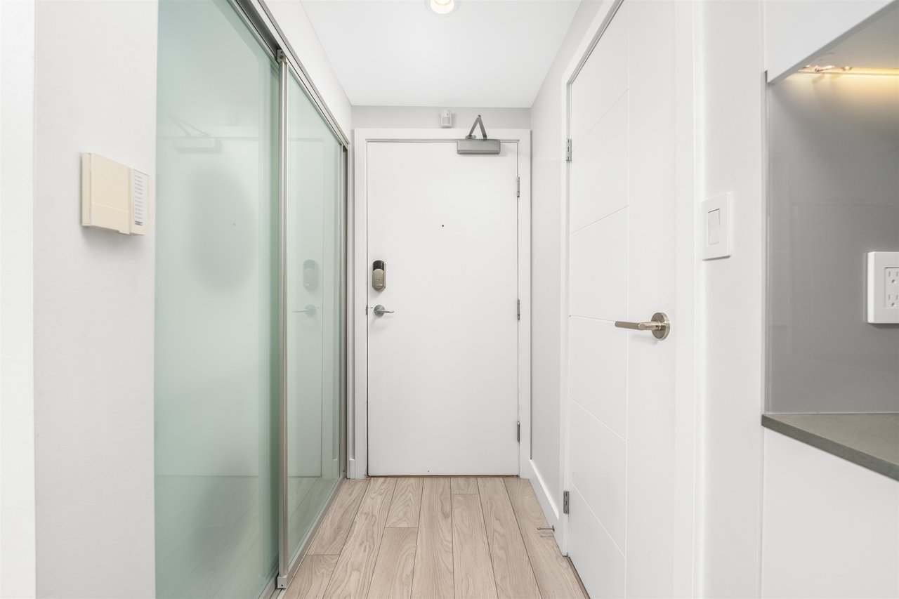 3202-1009 Expo Boulevard, Vancouver