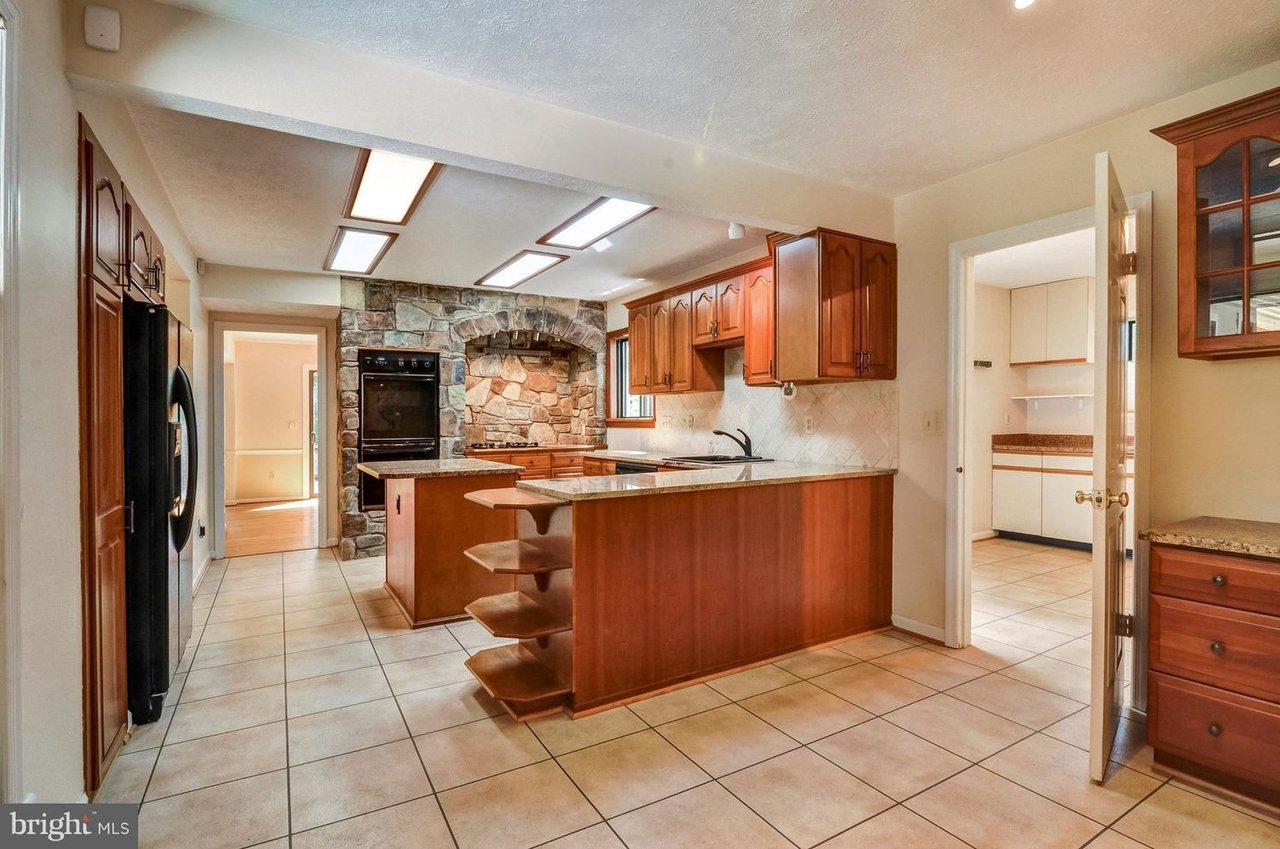 368 Broadview Ln