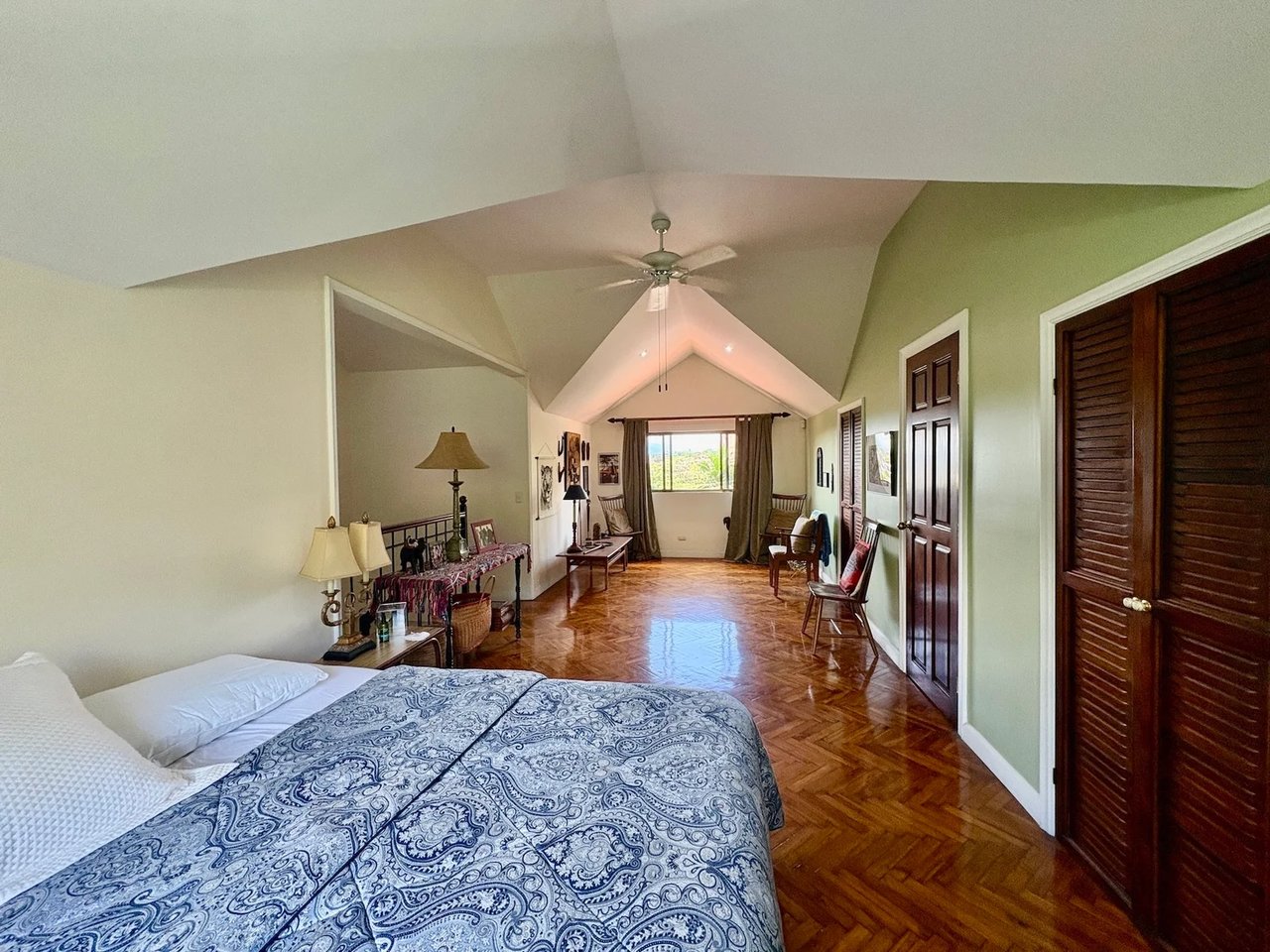 Remodeled Family Terrace Home, Escazu, San Jose