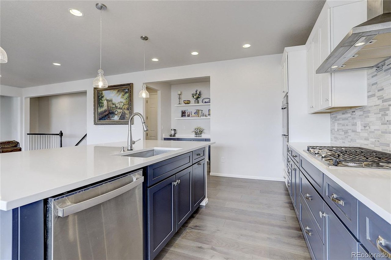6898 Petunia Pl