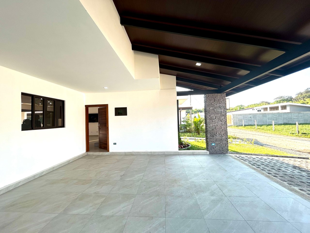 Paradise Dream Bahia, 2 Storey, 3 Bed, 3 bath With a Pool