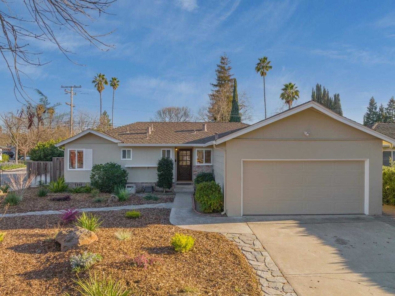1232 Sierra Mar DR