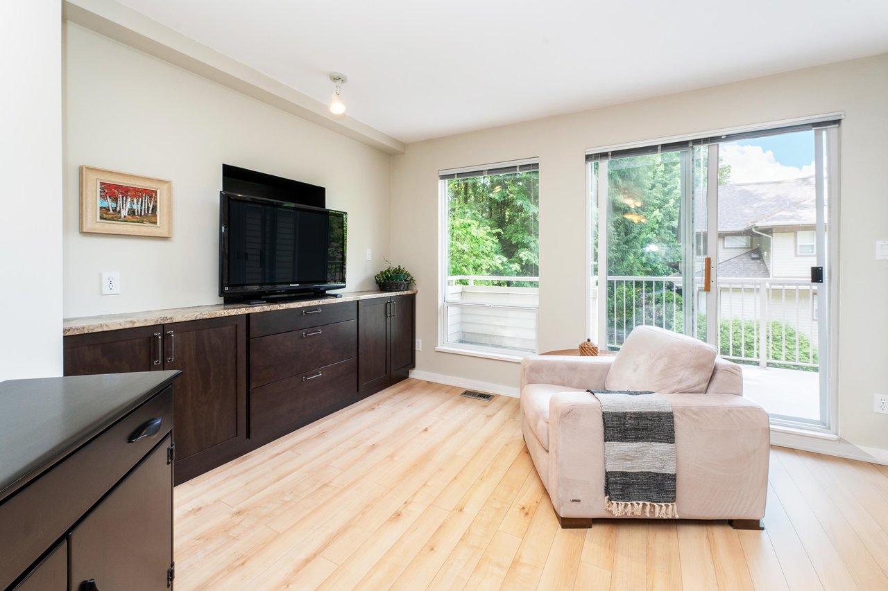39-8701 16th Ave