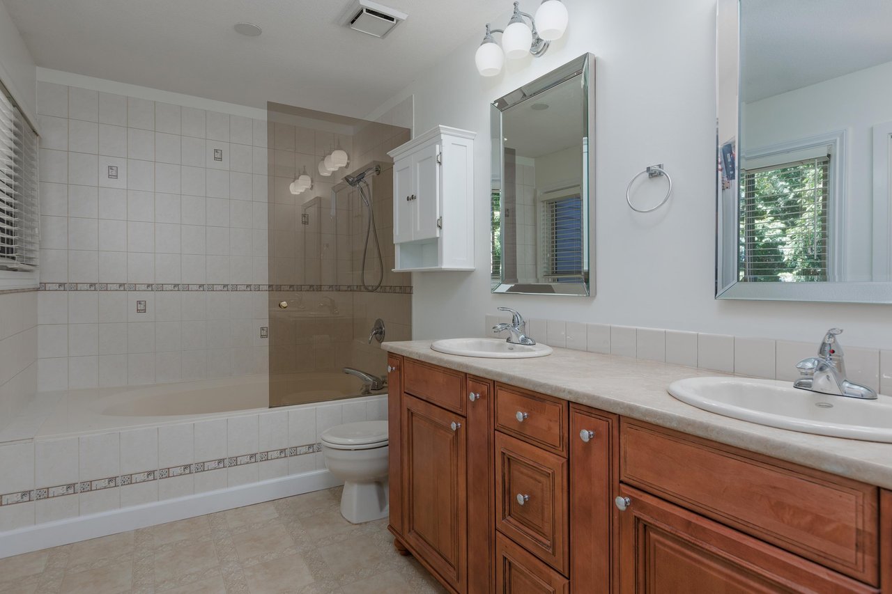 1991 Cedar Village Cres