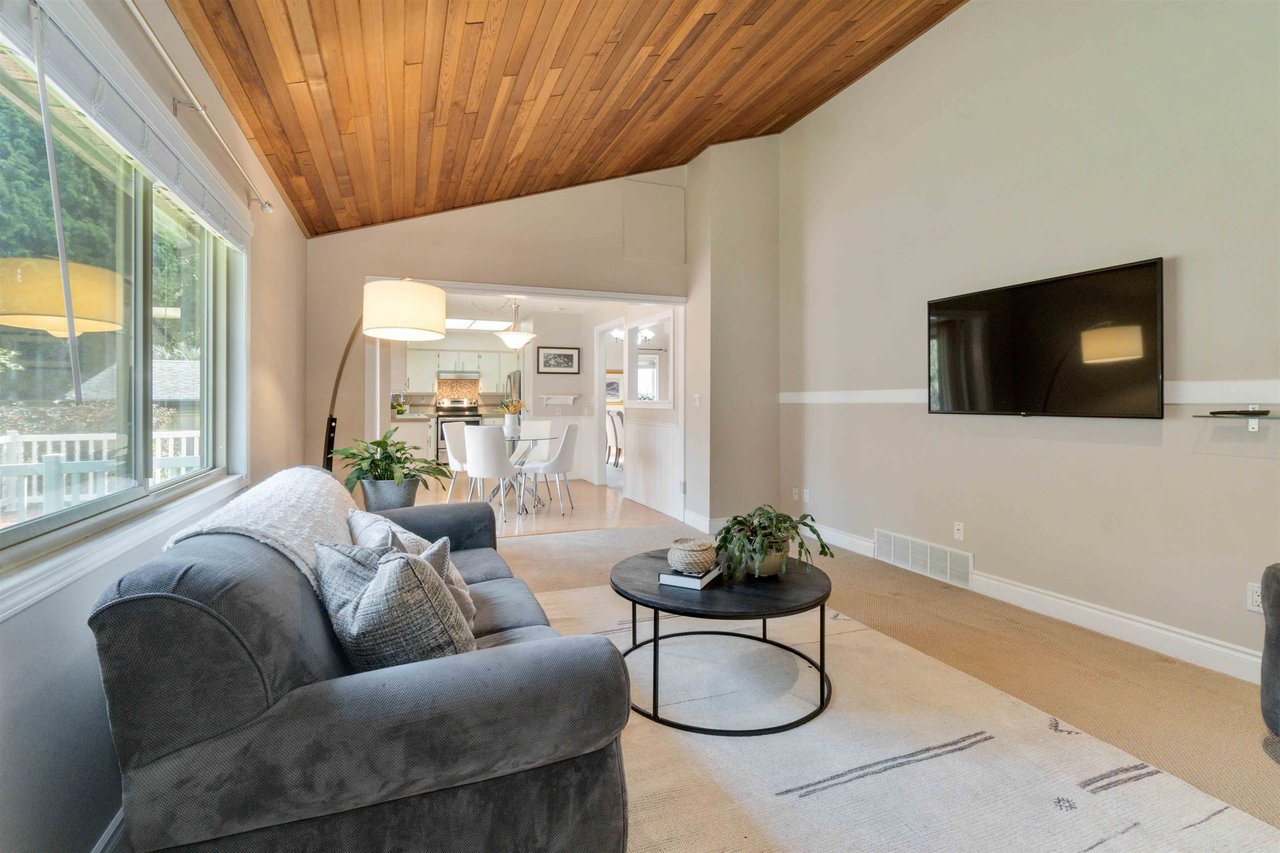 1287 Lansdowne Dr