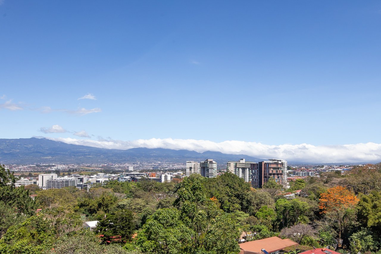 Renovated Executive Condo Home, Escazu, San Jose