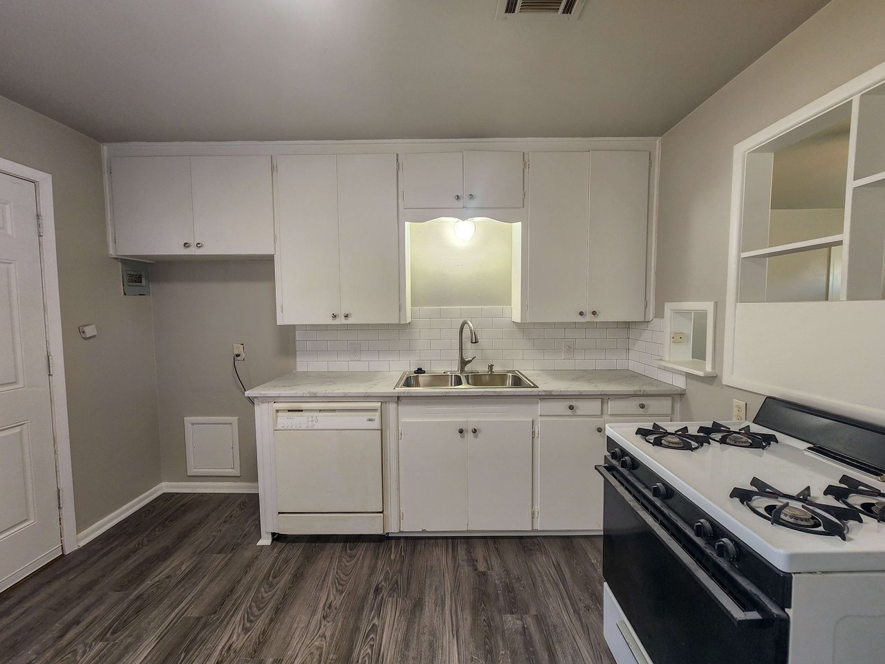1218 Carol Drive 