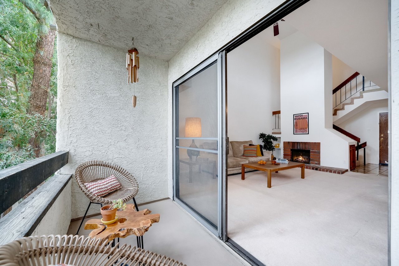New York Loft in Studio City