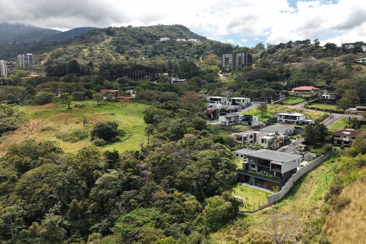 Panoramic City View Estate Home, Escazu, San Jose