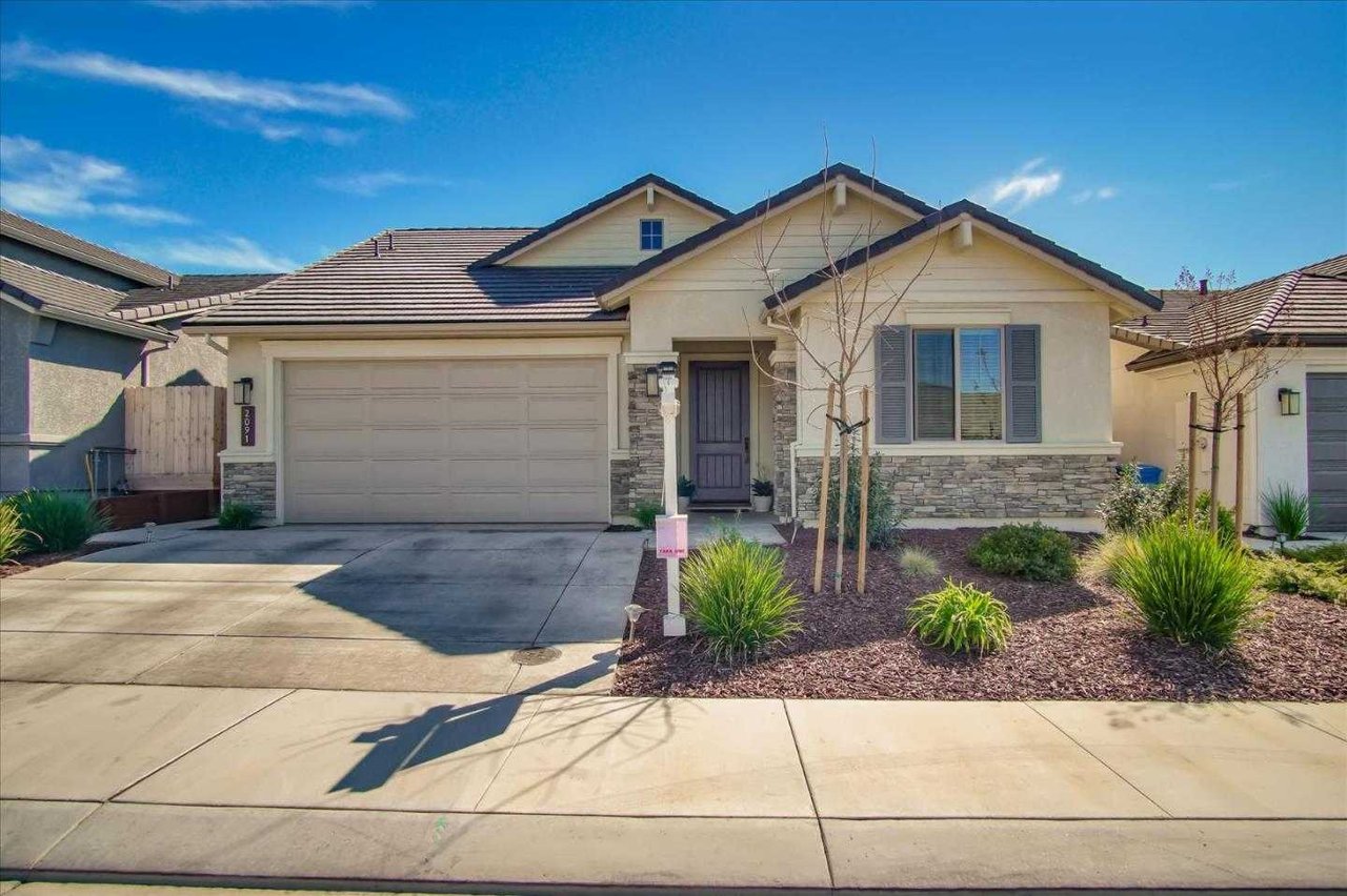 2091 Sage DR
