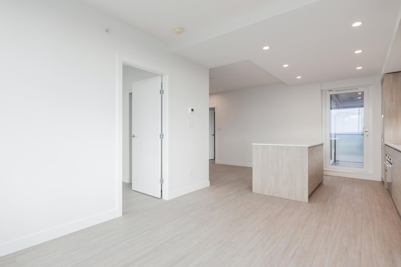 810-13615 Fraser Hwy