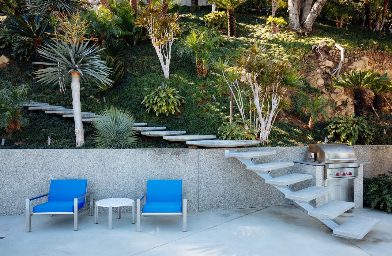 Contemporary Modern View Home