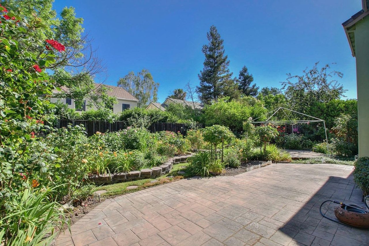 3023 Donato Lane