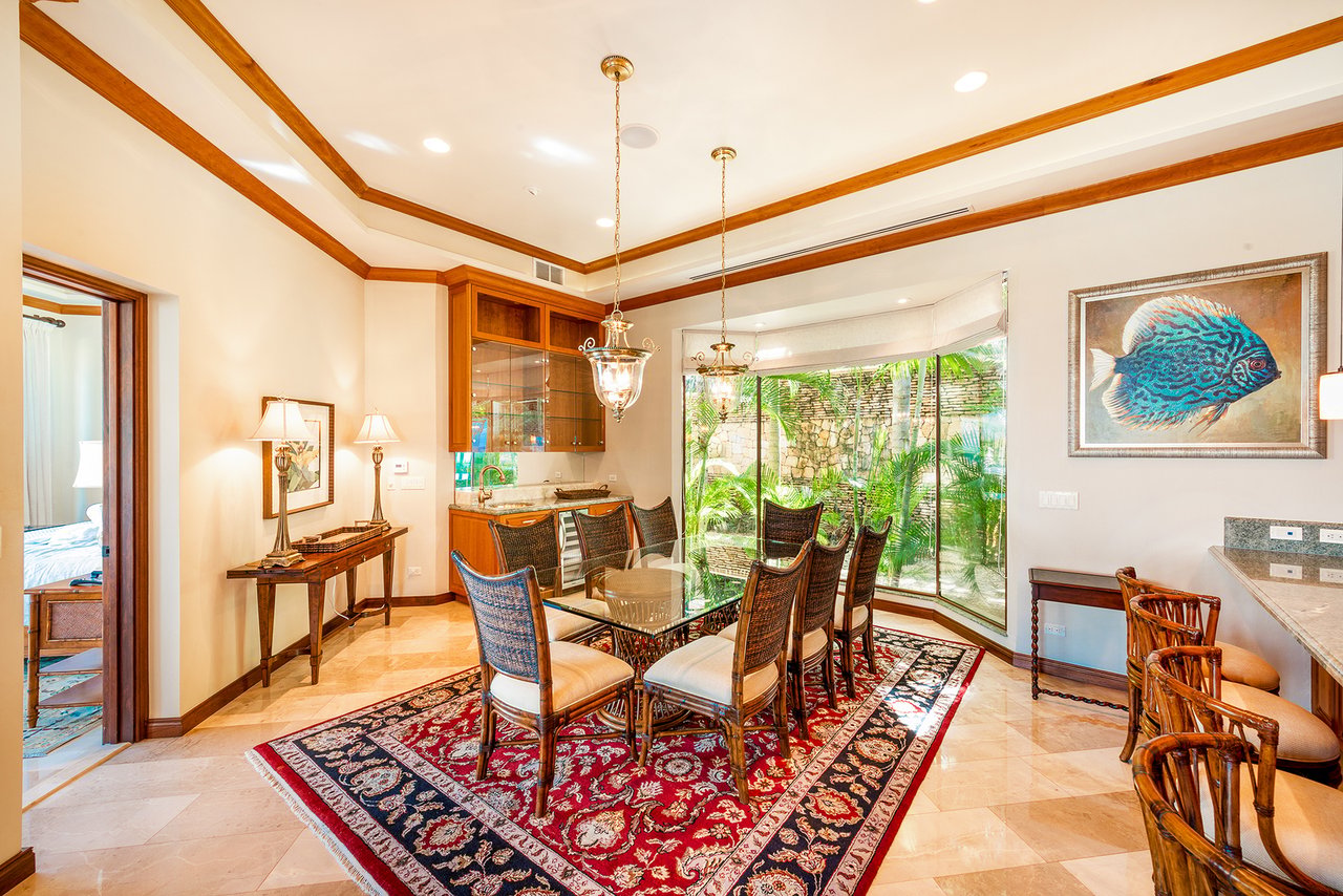 Modern Beachfront Corner Condo, Flamingo, Guanacaste