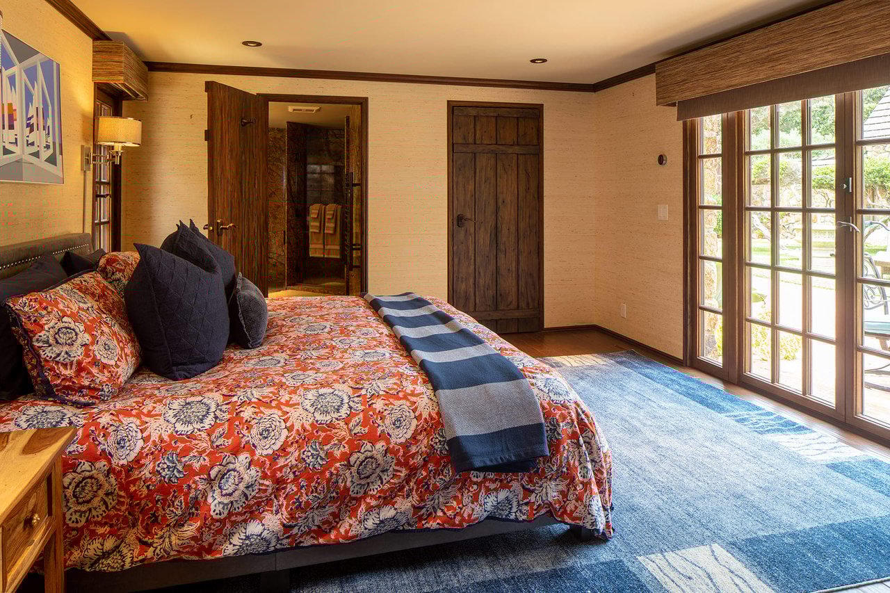 CARMEL HIGHLANDS LUXURY RENTAL - "SHIPROCK"