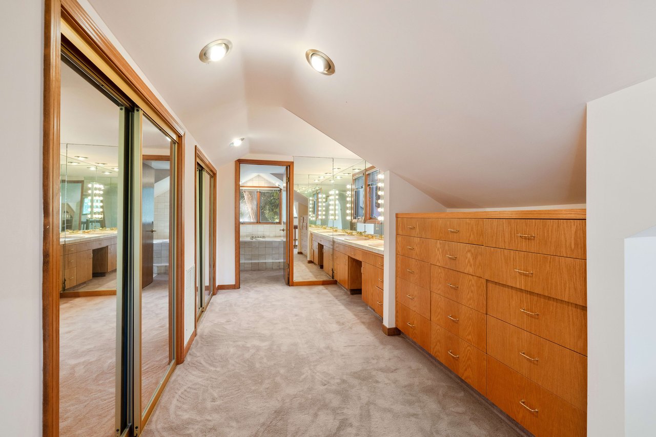 Unique Opportunity on Nearly 1 Acre