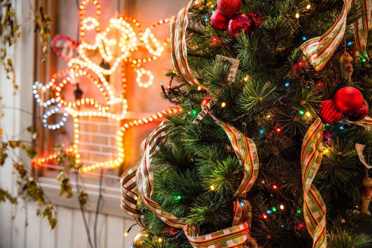 How to Decorate Your Newport Beach Home This Holiday Season
