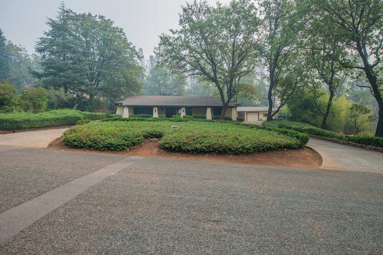 13517 Shasta St