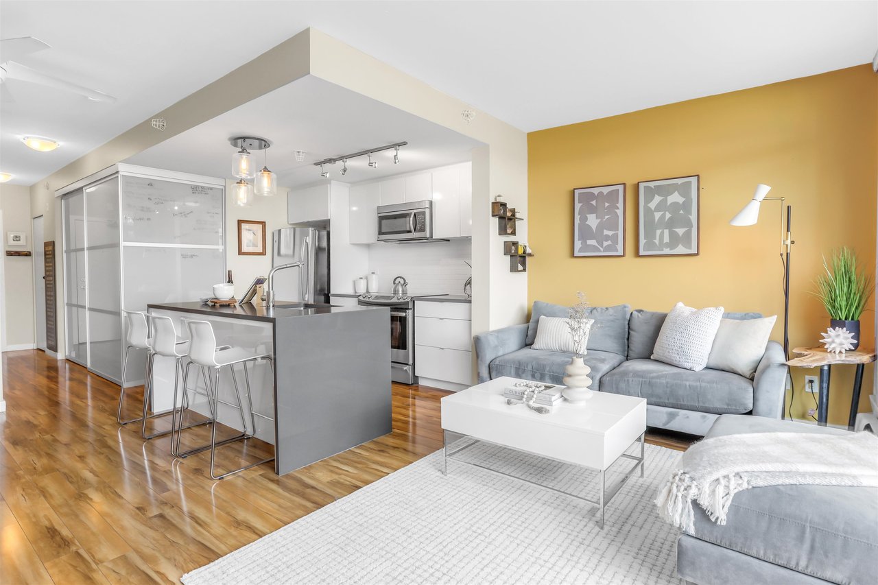 220-289 E 6th Ave