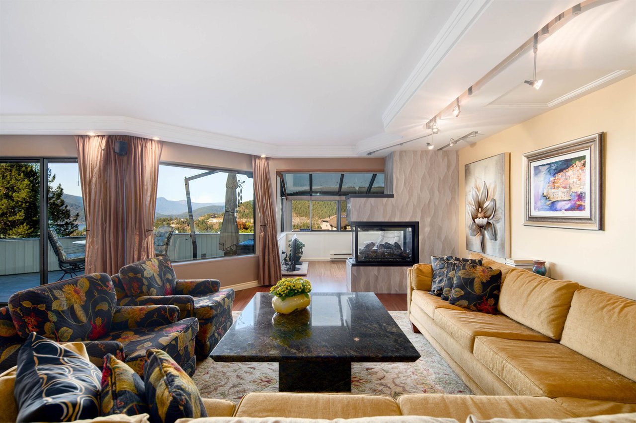 5270 Aspen Cres
