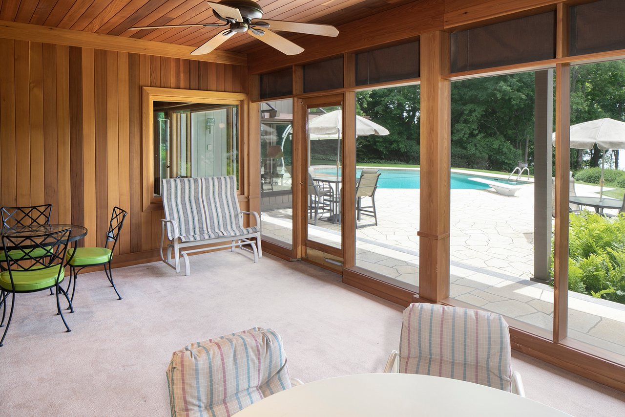 1699 N Farm Road | Orono
