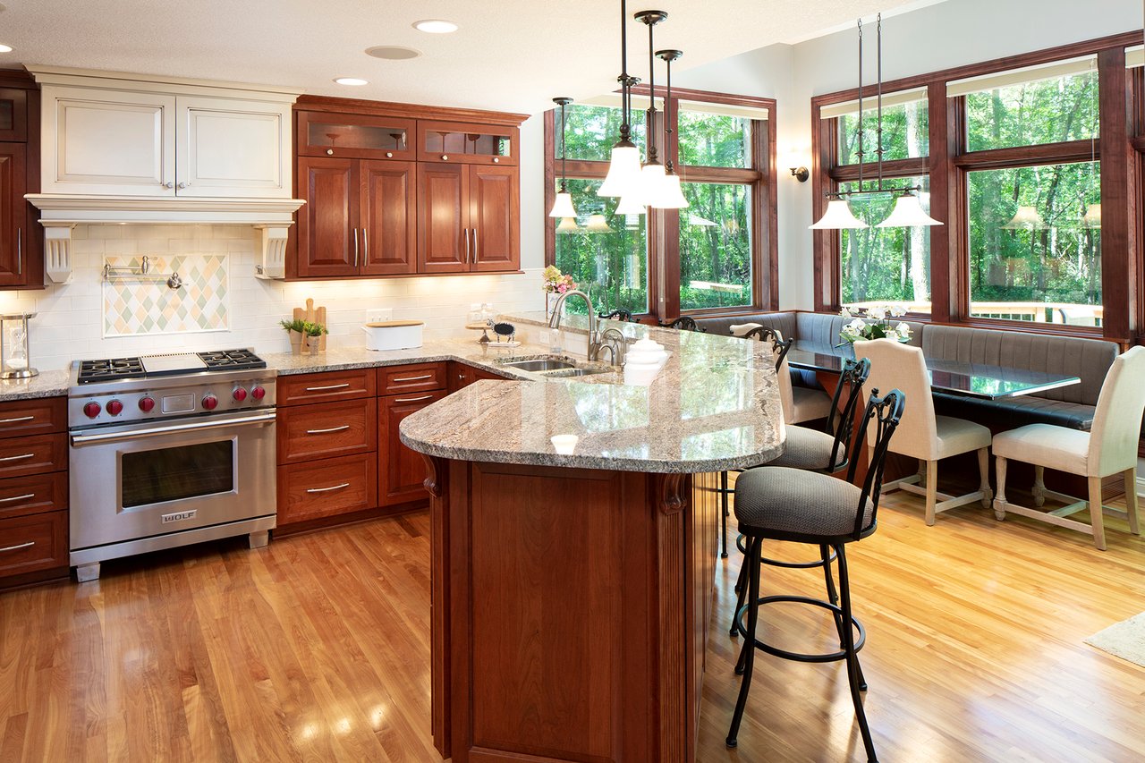 6040 Maple Leaf Circle | Shorewood