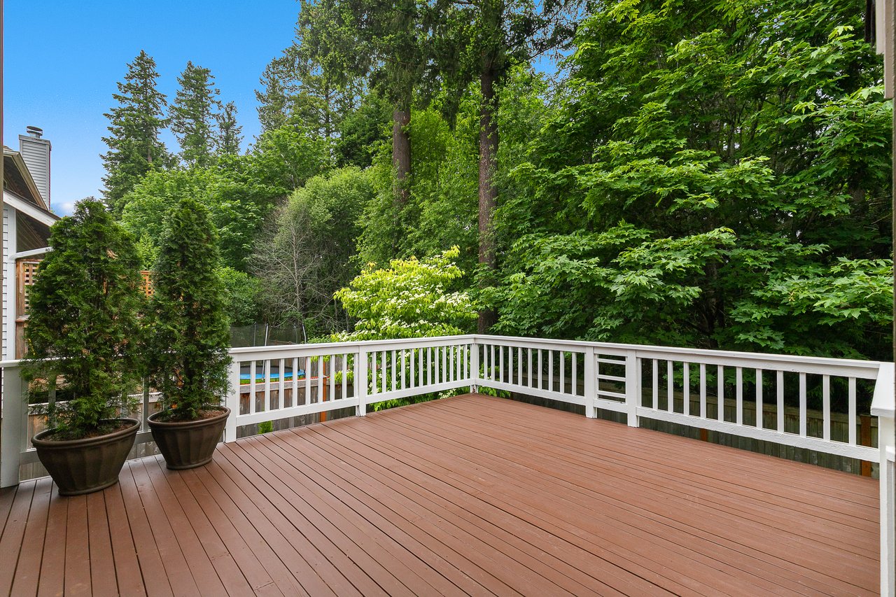 Rare Klahanie Offering on Private Greenbelt!