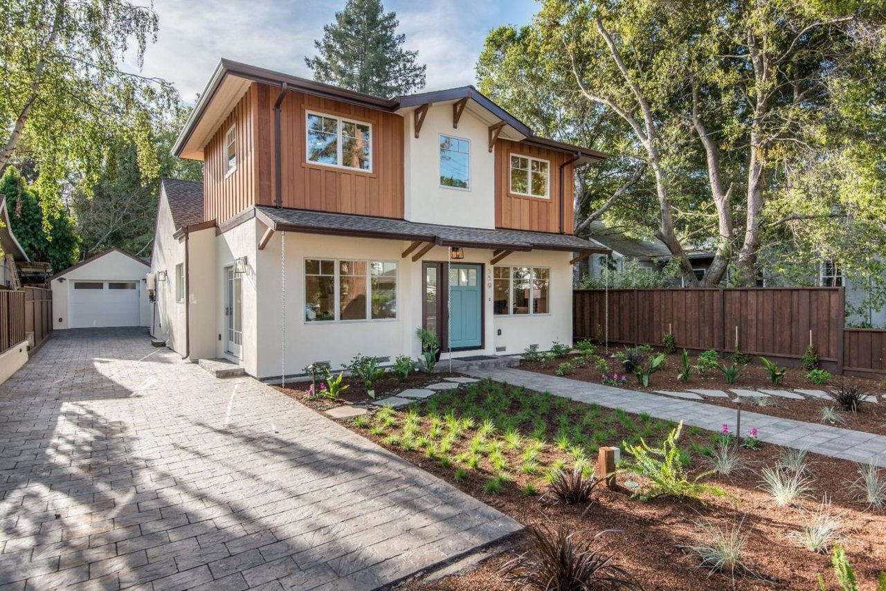 559 Barron Ave