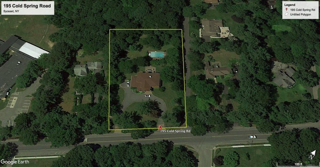195 Cold Spring Rd, Syosset