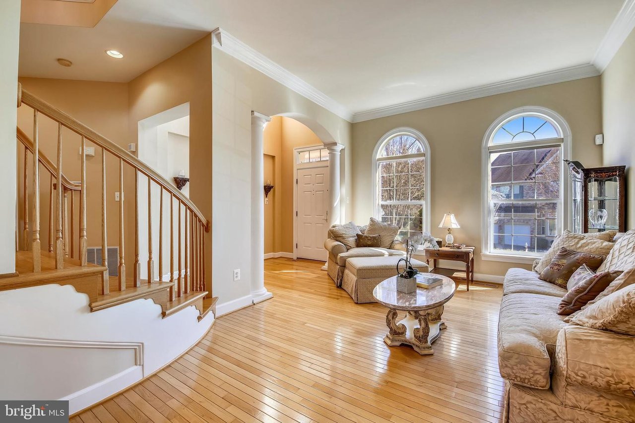 300 Autumn Wind Way