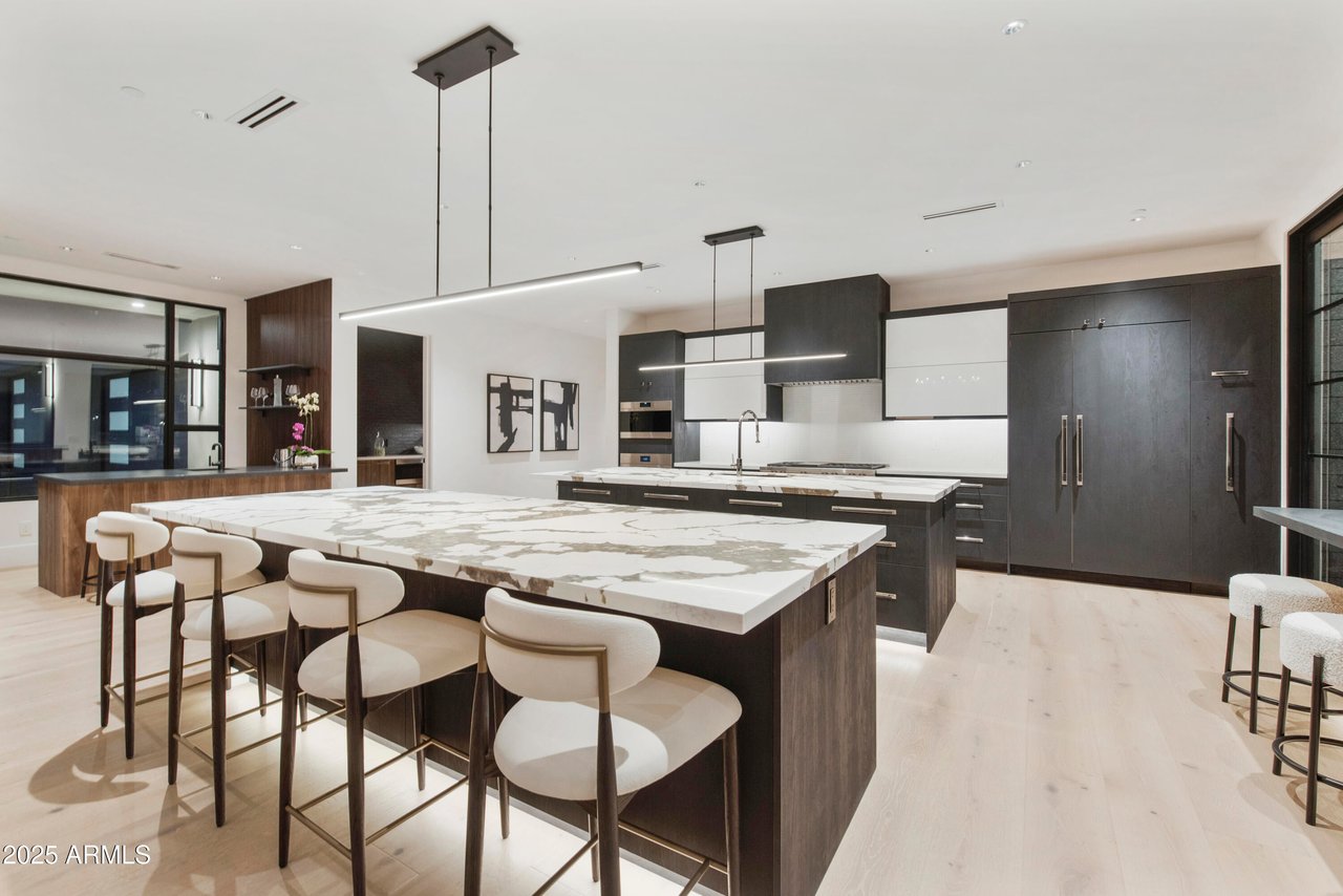 4117 E Keim Dr