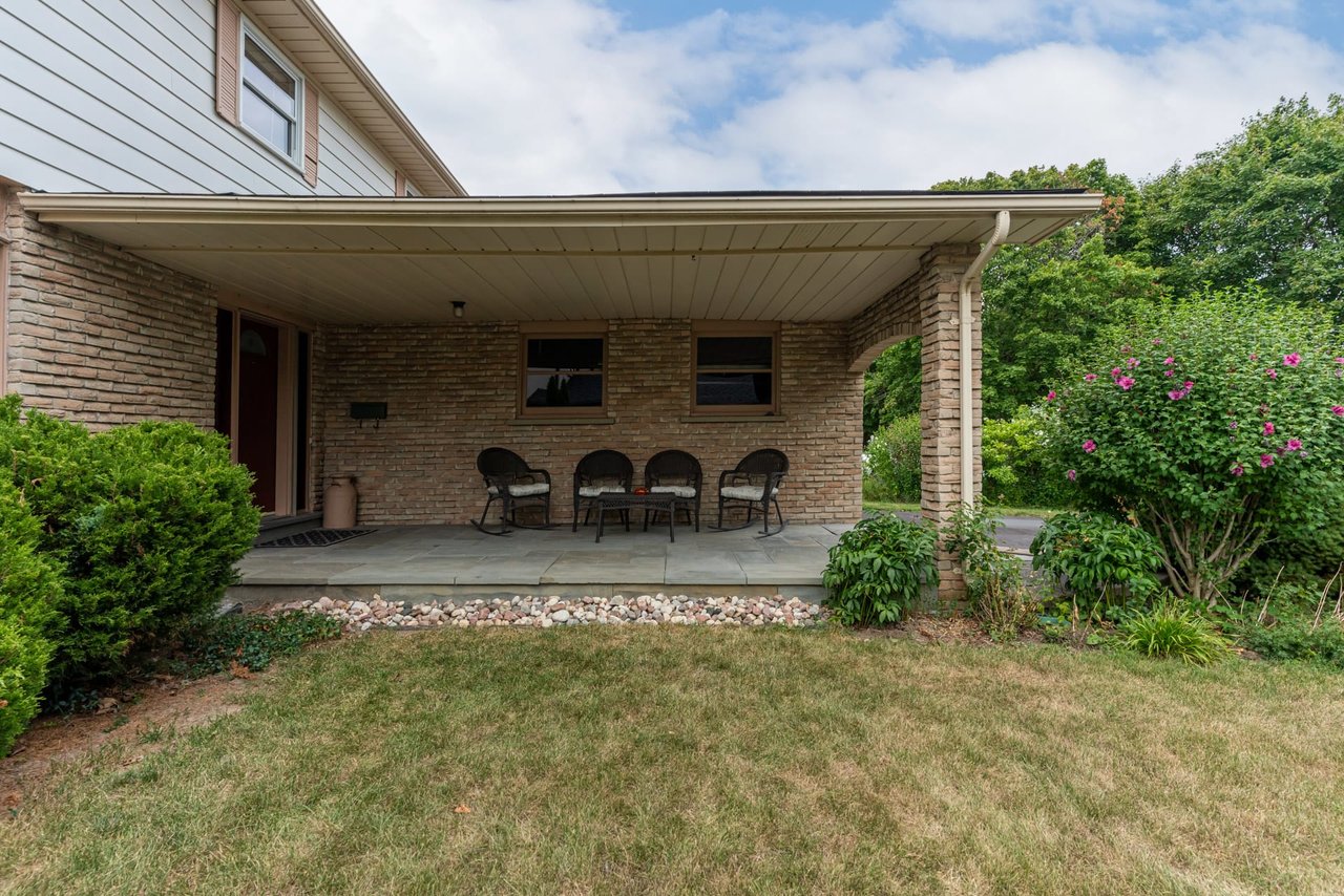36 Avondale Cres 