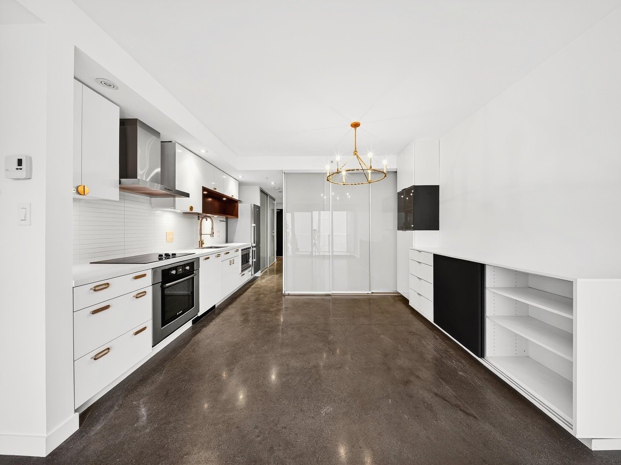 520-256 E 2nd Ave