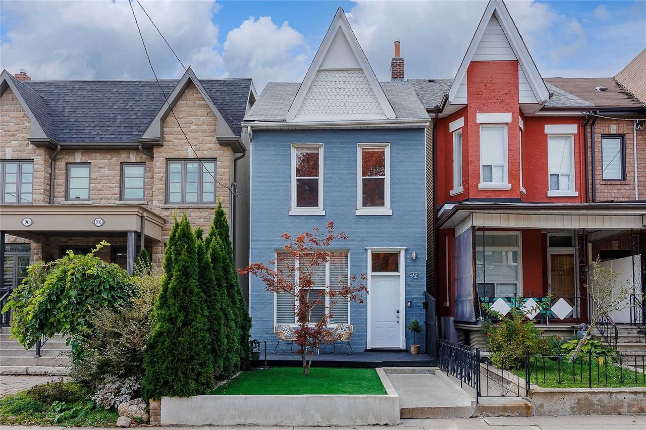 92 Montrose Ave
