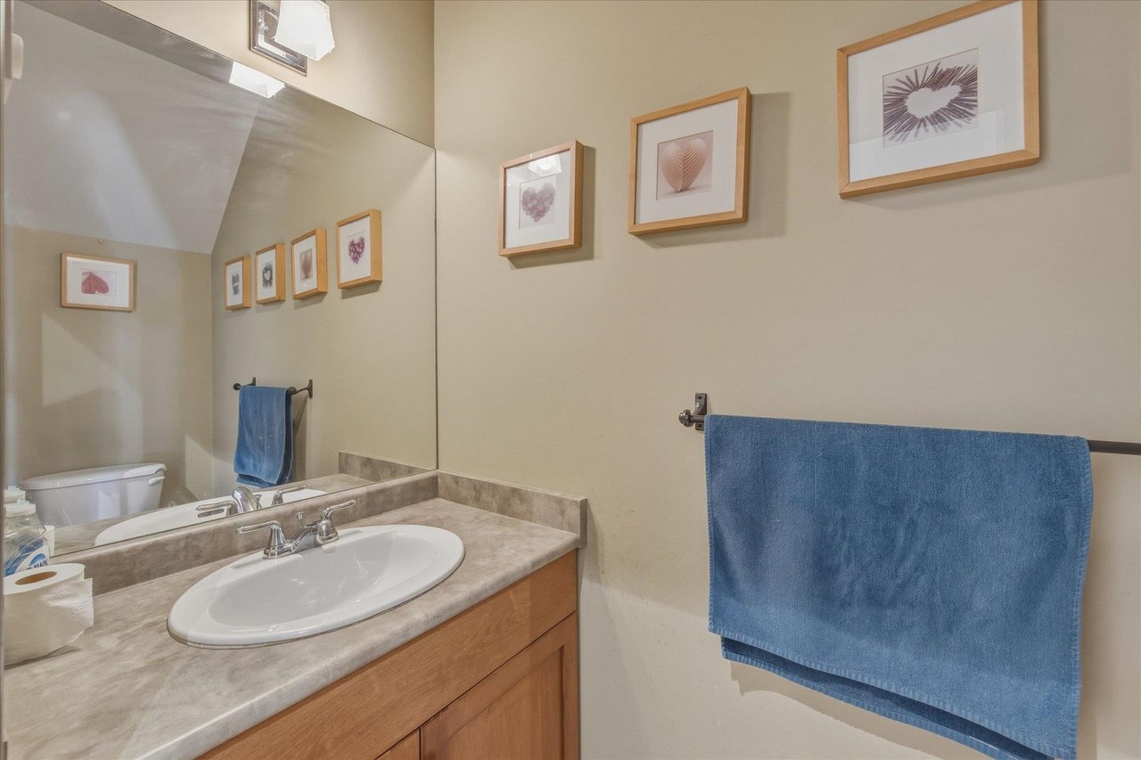 201-1436 Portage Rd