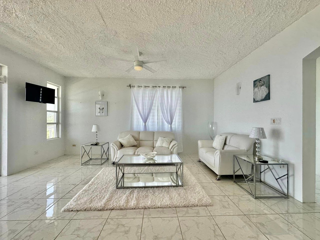 823 Harrigan Estate 2 Bedroom Apartment