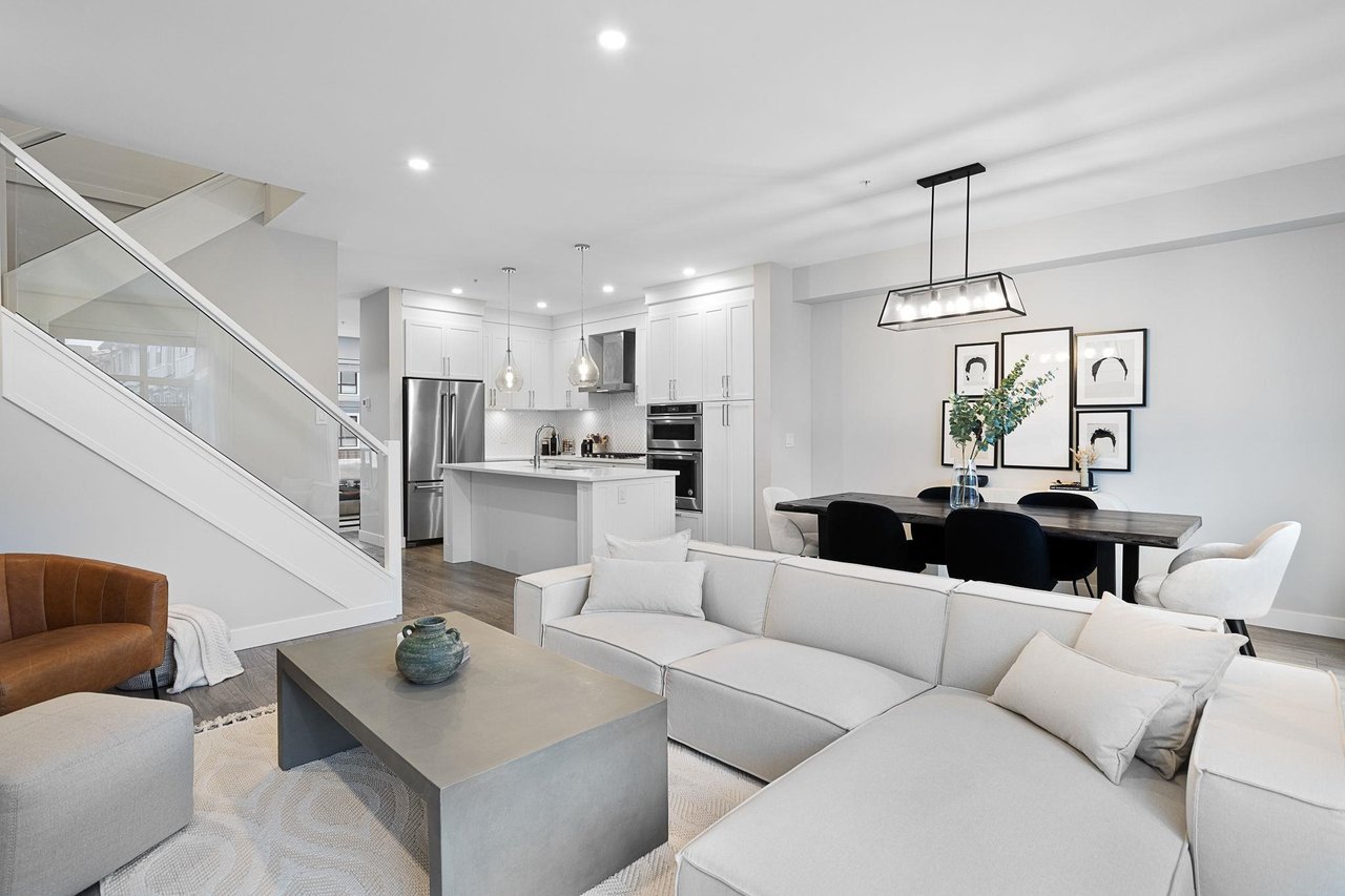 78-20327 72b Ave