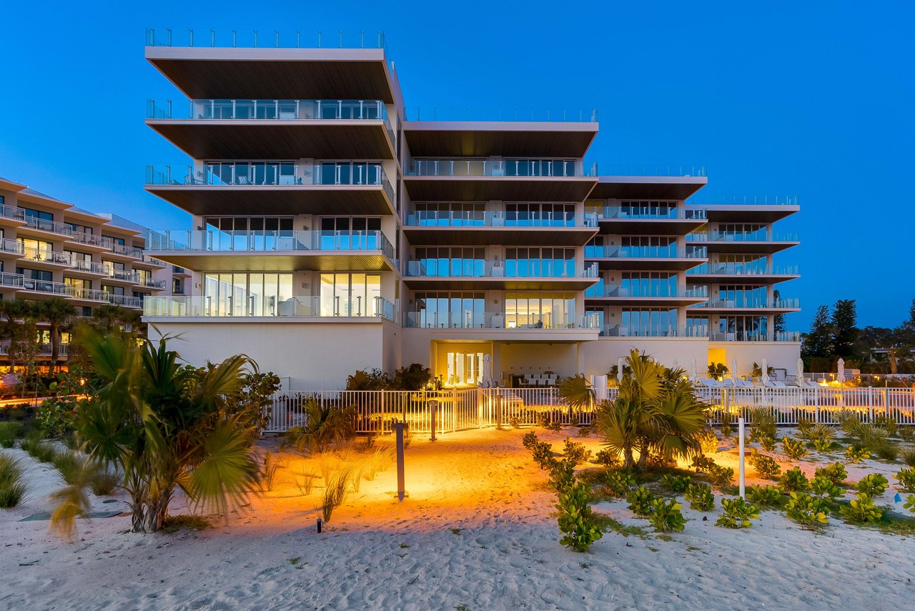 4651 GULF OF MEXICO DR #102