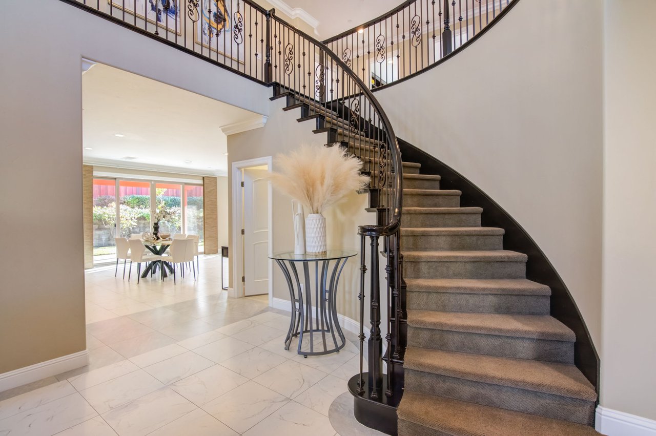 3902 Mars Court