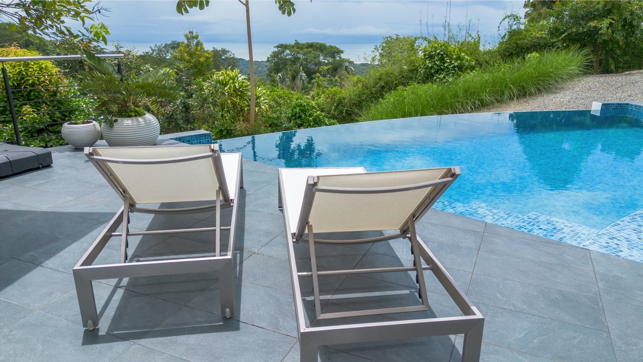 Solar Powered Glass Villa, Ojochal, Puntarenas