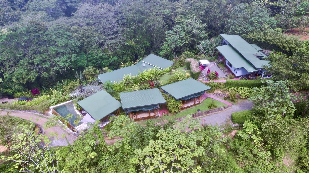 6 Bed Ocean View Estate, 2 Pools, Perfect for Air BnB, Hotel, or Family Compound, 2.24 Acres